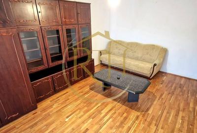 Ofer spre închiriere apartament 3 camere,2 bai, zona Lipovei, 400 euro/lună. - 1