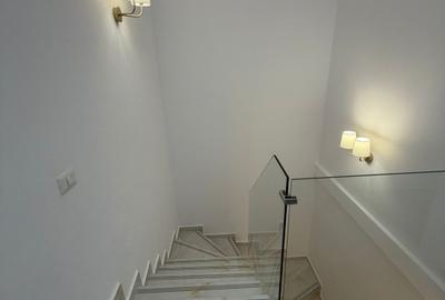 Casa 4 camere/ Curte/ Centrala/ Metrou 10 min - 15