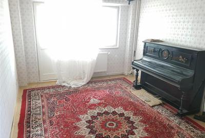 Apartament cu 3 camere decomandat în Gării