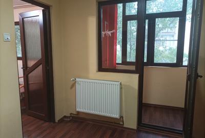 Apartament cu 2 camere, etajul 3/4, zona Alexandru Cel Bun - 3
