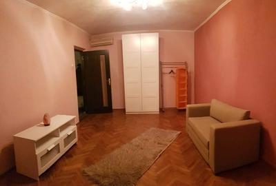 Oltenitei stradal -2 camere -bloc 1982 - 1