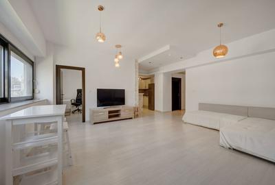 Apartament cu 3 camere decomandat, mobilat în Băneasa