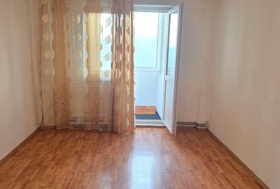 Apartament cu 2 camere în Micro 15