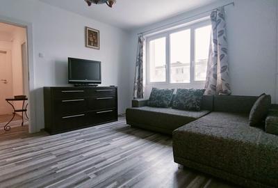 Apartament de închiriat – 3 camere, Piața Mihai Viteazu - 5