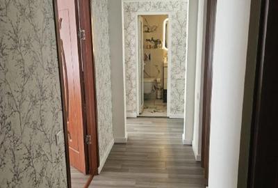 Apartament 3 camere Decomandat - 2