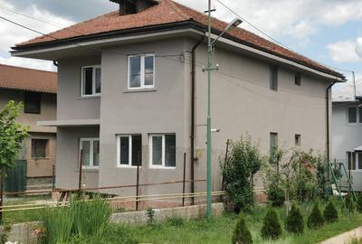 Vanzare casa 5  camere Breaza - 2