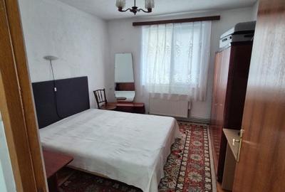 Apartament 3 camere – zona centrala Targoviste, Piata 1 Mai - 14