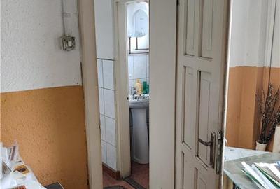 Spatii Birouri - 1200 mp - Zona Centrala - 23
