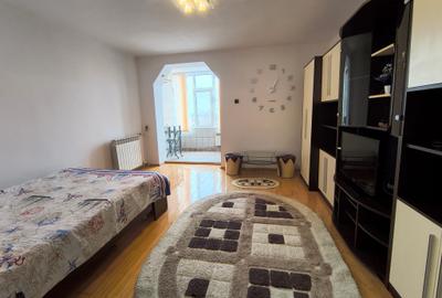 FAR GARSONIERA DECOMANDATA, MOBILATA, LIBERA 32 MP PRET 52900 EURO - 1