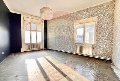 De vânzare casă cu 4 camere, Ultracentral, str Mihai Eminescu - 2