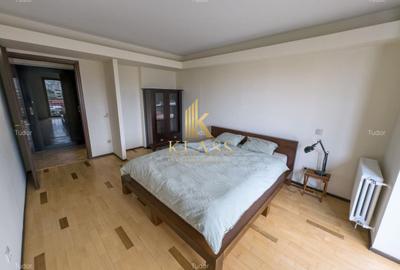 Închiriere apartament 3 camere, renovat recent, zona Unirii - 1