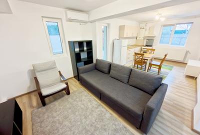 Apartament cu 2 camere semidecomandat, mobilat în Tei
