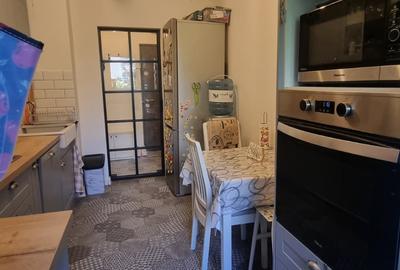 Apartament 4 camere, centrală proprie, parcare, 5 min metrou Apărătorii Patriei - 31