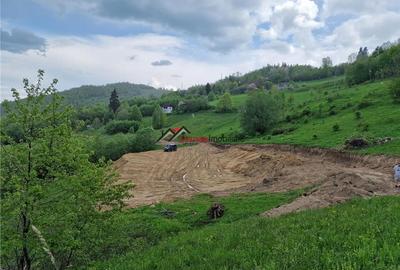 Teren intravilan cu CF in Valea Ierii parcela de 1500, 1700 si 3600 mp. Pret 26