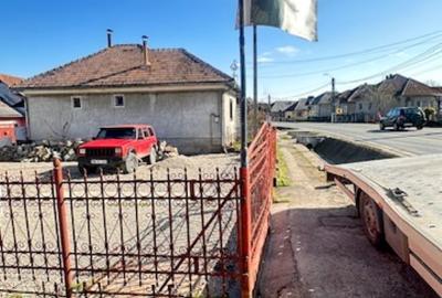 LAPUSEL, teren intravilan cu proiect casa  si teren de aprox,10ari! - 1