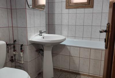 Apartament 2 camere de închiriat – I.C. Frimu, etaj 1, mobilat și utilat – 350 E - 9