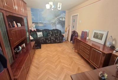 Apartament 3 camere decomandat 2 balcoane zona Calea Poplacii - 3
