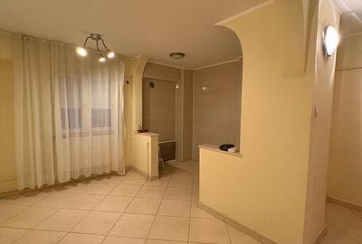 Apartament cu 3 camere decomandat în 13 Septembrie