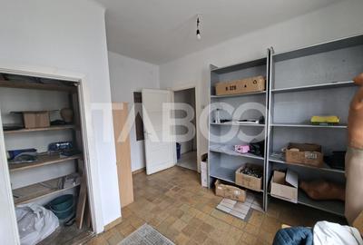 Spatiu comercial de inchiriat la parter zona buna Vasile Aaron - 2