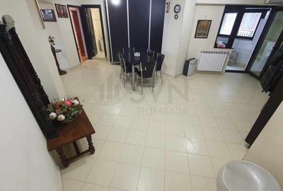 REA1017341 Apartament 3 camere Vanzare Unirii - 2