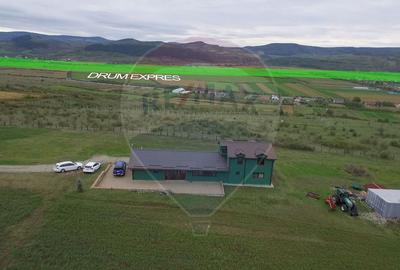 Teren 9.42 ha extravilan + casa 230 mp, COMISION 0% - 4