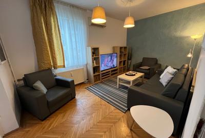 Apartament cu 2 camere semidecomandat, mobilat în Floreasca