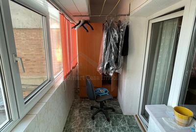 Apartament 2 camere decomandat Pacurari etajul 1 - 9