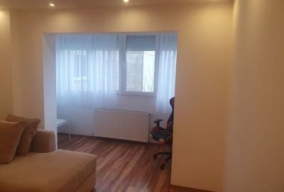 Inchiriez apartament 2 camere, zona Vitan, centrala proprie, aer conditionat - 2