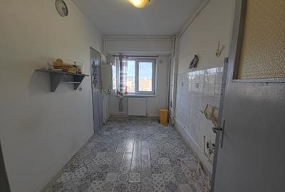 Ultracentral Tomis Mall 3 camere decomandat etaj 3/7 - 22