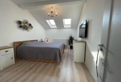 Apartament cu 3 camere nedecomandat, mobilat în Bucium