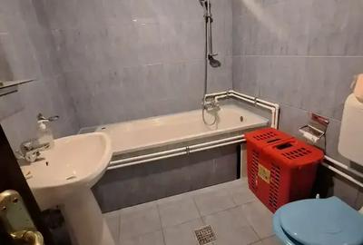 Casă cu teren – ideală pentru spații comerciale / birouri – Sector 4 - 8