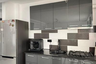 Apartament de 2 camere, 5 minute de Iulius, etaj intermediar - 4