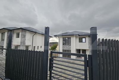 Casă individuală cu 4 camere în Bucium