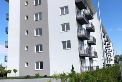 Apartament cu 3 camere decomandat în Tractorul