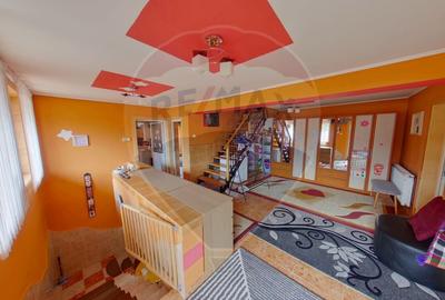 Casă / Vilă cu 16 camere de vânzare în zona Bobâlna - 20