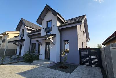 Duplex cu 3 camere în Moșnița Nouă