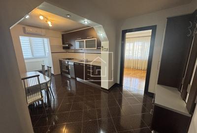 Apartament 2 camere decomandat, mobilat modern, Strand, etaj 1 - 3
