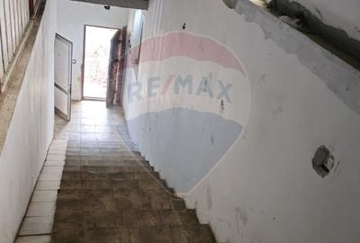 Casă si teren de vânzare in Crevedia - 8