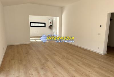 CASA NOUA I 90 MP I FINISATA LA CHEIE I ASFALT I TOATE UTILITATILE I - 19