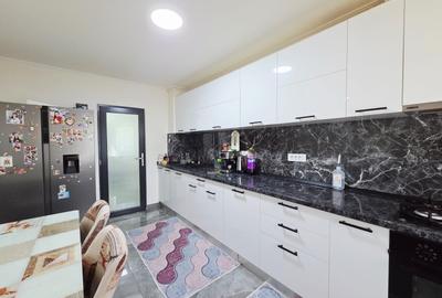 Apartament cu 4 cam transformat in 3 cam Ic Frimu etajul 1 - 7