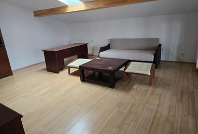 Apartament de închiriat, 5 camere, 150 mp, Andrei Mureșanu zona Becaș - 1