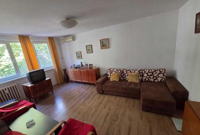 Apartament cu 2 camere decomandat în Drumul Taberei