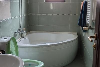 Apartament 4 camere, 1 apartament pe etaj - 5
