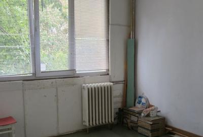 3 camere | etaj 1 | decomandat |  450 m Metrou Valea Ialomitei - 5