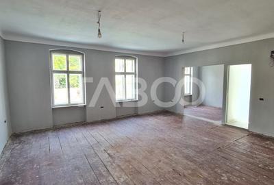 Spatiu comercial de inchiriat pe Lucian Blaga in centru Sebes - 2