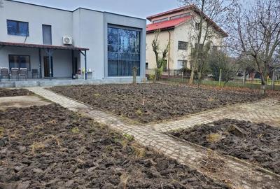 Casa, 350mp utili, 5 camere, centrala proprie, 4 parcari, Otopeni - 2