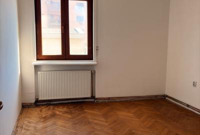 Matei Basarab - str. Valeriu Braniste, zona linistita, centrala proprie pe gaz - 9