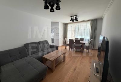 Apartament cu 3 camere semidecomandat, mobilat în Bună Ziua