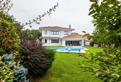 In dulcele stil mediteranean - casa de lux cu accente contemporane - 37