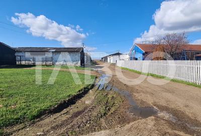 Teren de vanzare pe drumul vechi al Pianului - 1